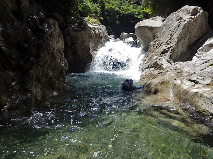 写真をクリックで拡大します